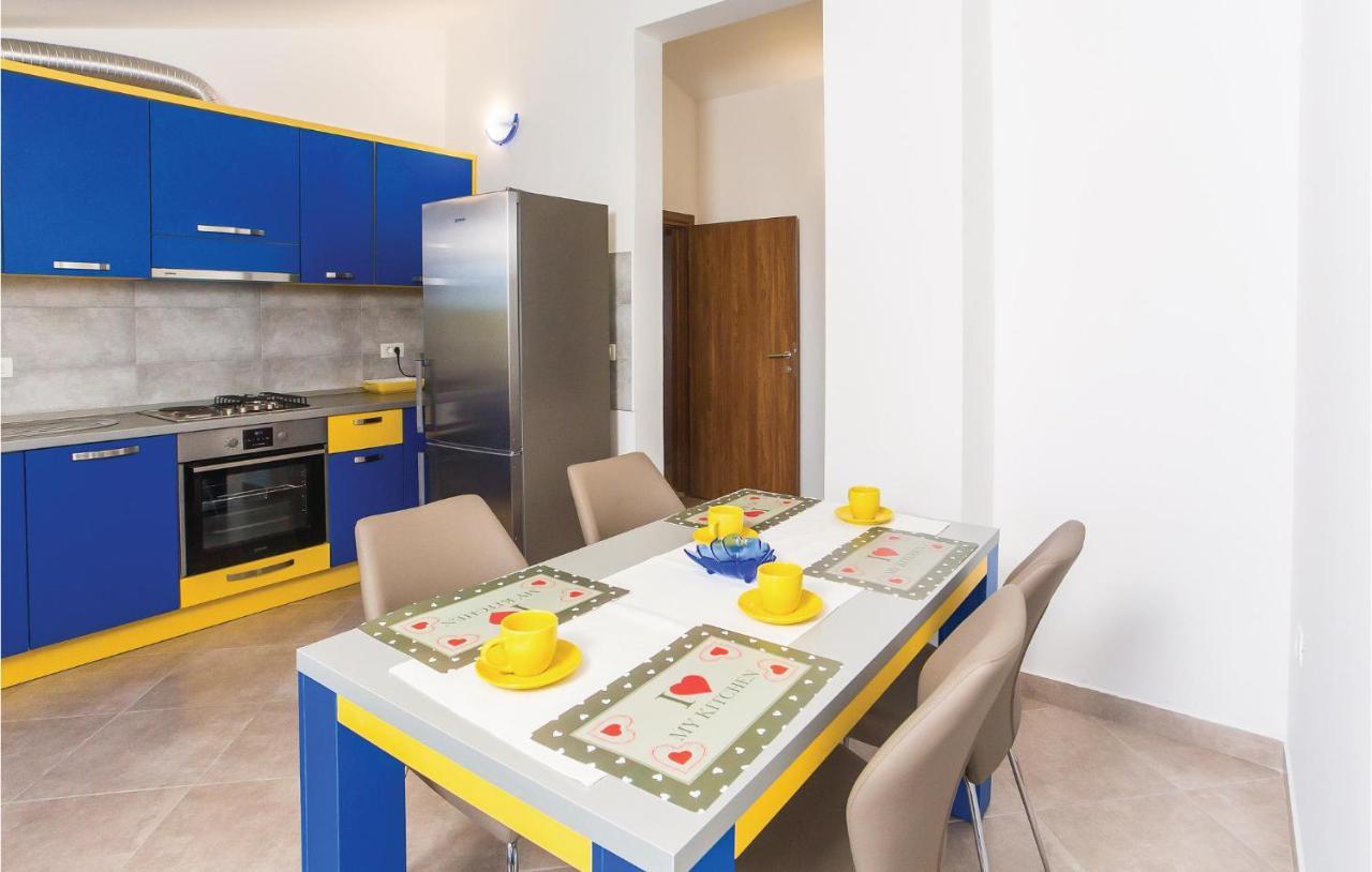 Amazing Apartment In Makarska With Wifi Εξωτερικό φωτογραφία