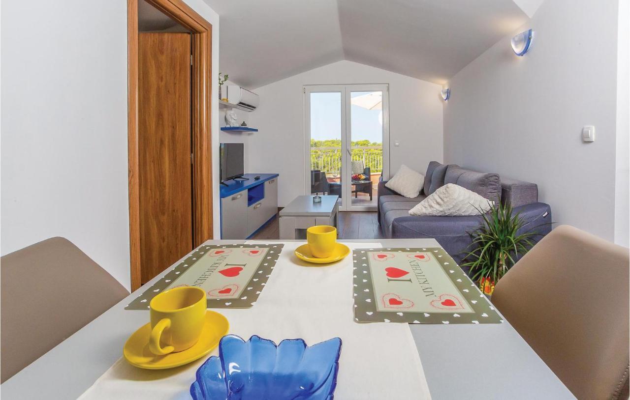 Amazing Apartment In Makarska With Wifi Εξωτερικό φωτογραφία
