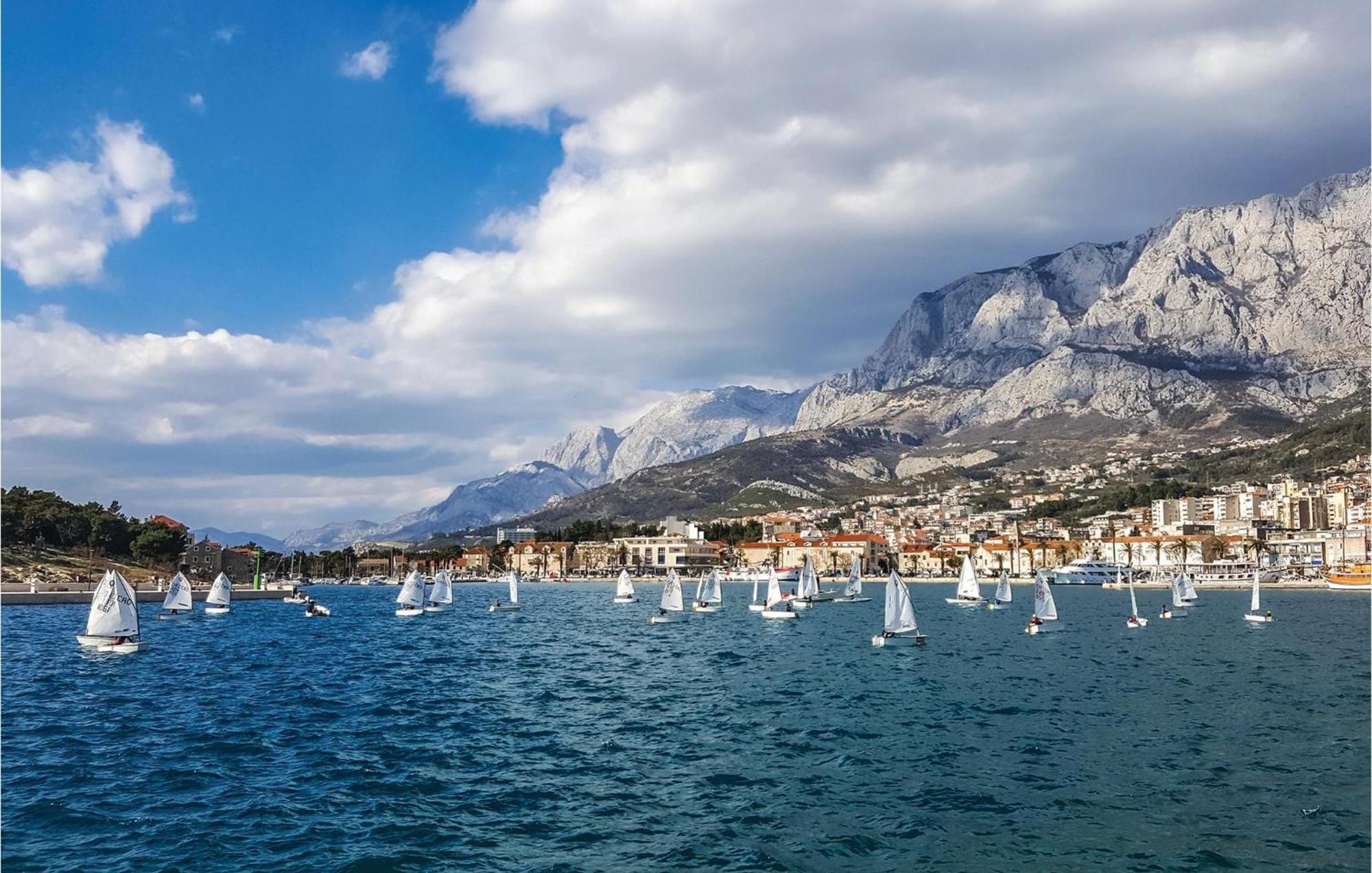 Amazing Apartment In Makarska With Wifi Εξωτερικό φωτογραφία